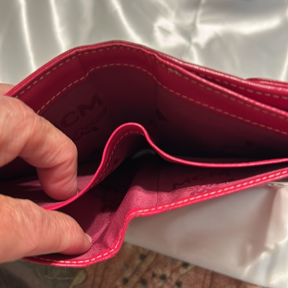 MCM White and Pink Shoulder Bag with MCM wallet. - Picture 13 of 15